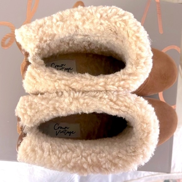 Brand New Crown Vintage Genuine Suede Seloina Ankle Booties w/ Faux Fur Cuff - Picture 8 of 16